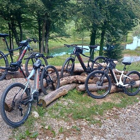 פליטויקה סלו Yeti Cabin מראה חיצוני תמונה