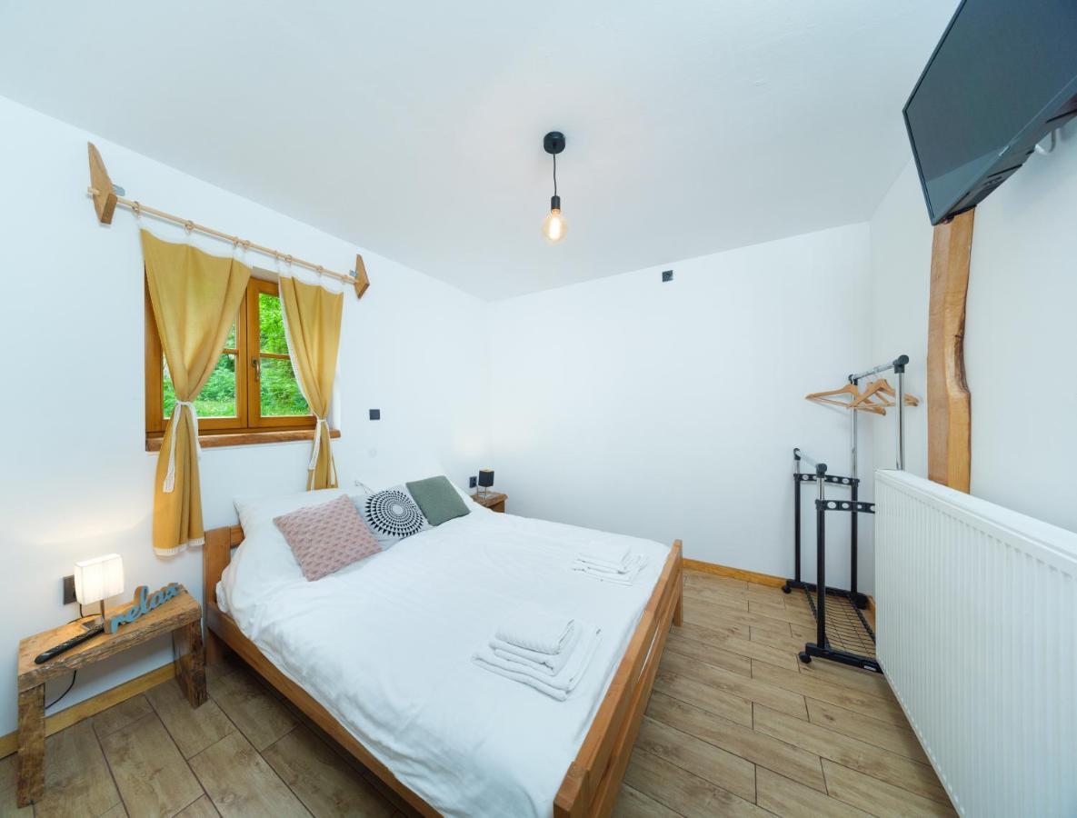 פליטויקה סלו Yeti Cabin מראה חיצוני תמונה