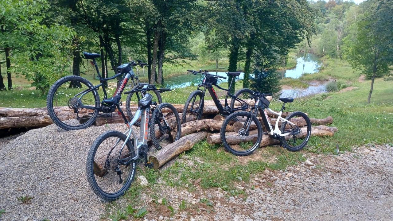 פליטויקה סלו Yeti Cabin מראה חיצוני תמונה